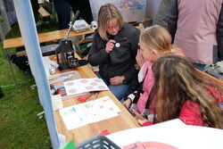 2Weckfresserfest_AWO-Buttonmaschine_P1120288