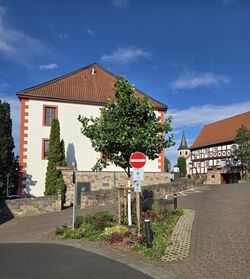 Schlösschen mit Altes Brauhaus von der Turmstraße 2025